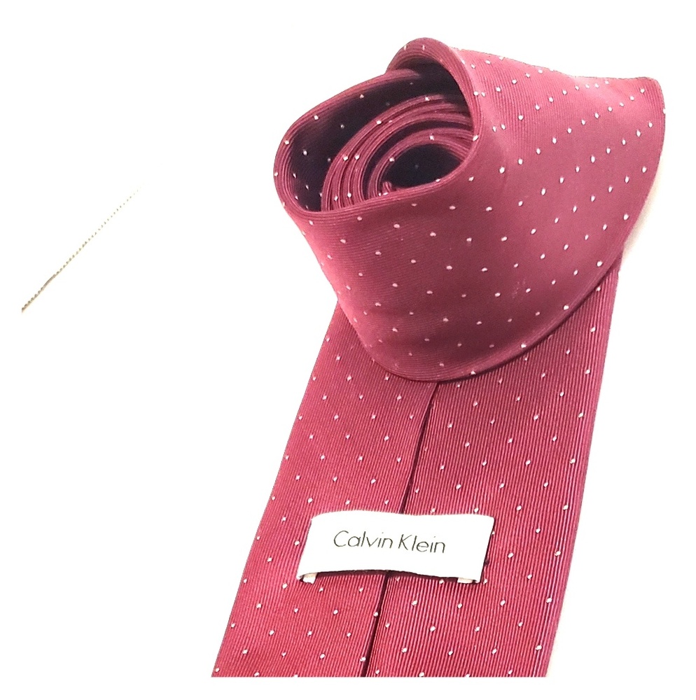 Calvin Klein men's tie 100% silk